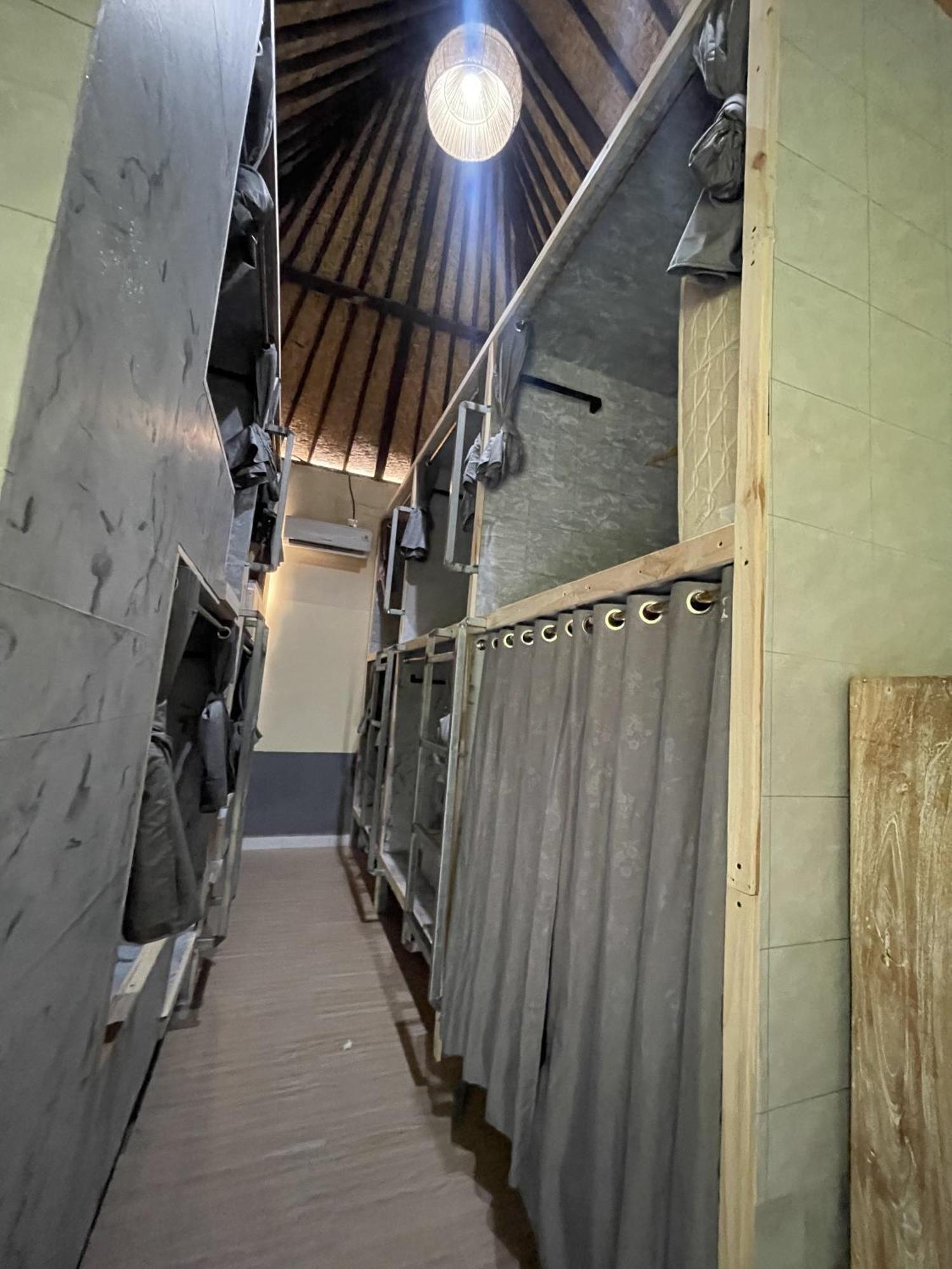 Pedidi Penida Hostel Batununggul Ngoại thất bức ảnh