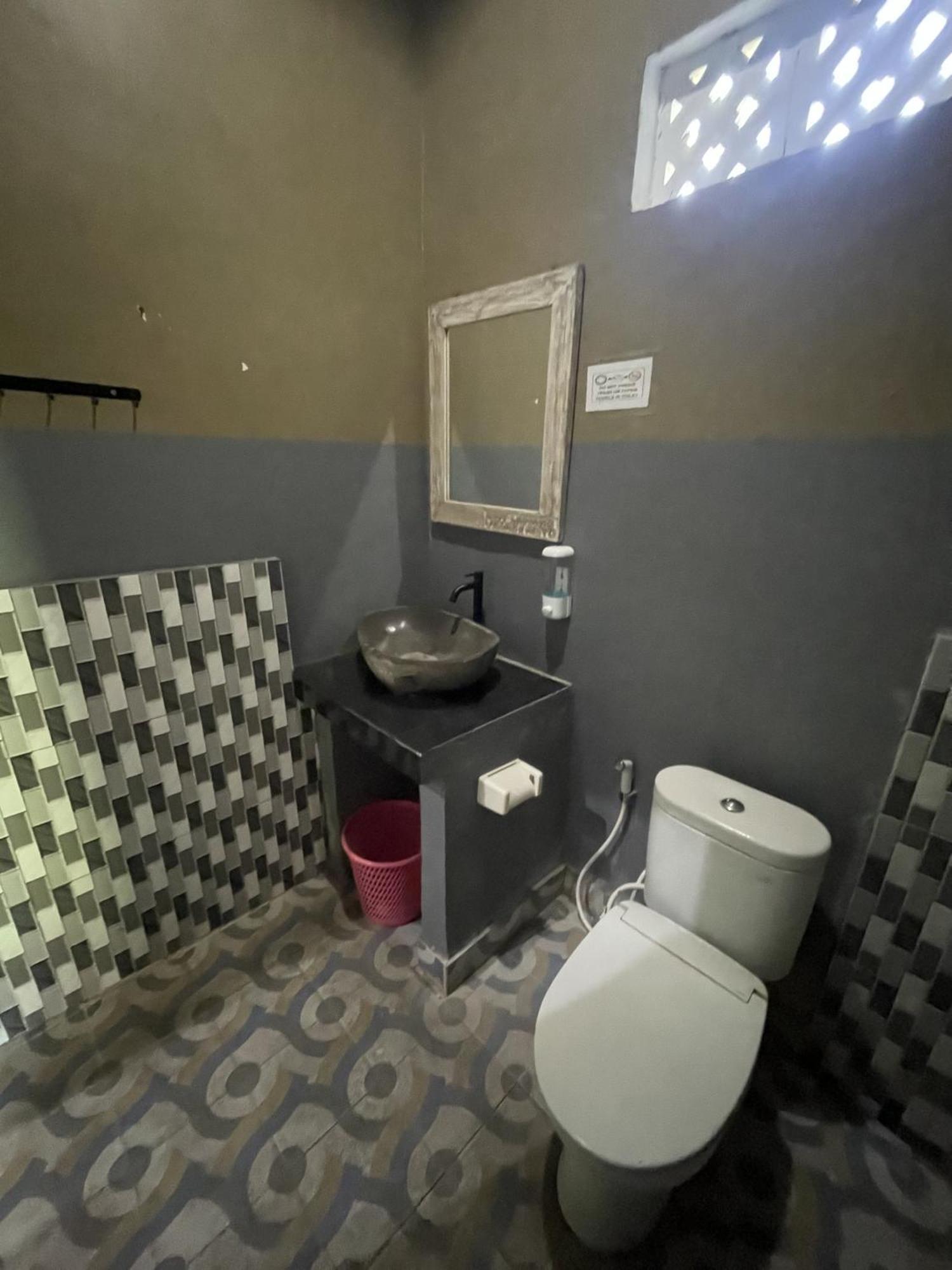 Pedidi Penida Hostel Batununggul Ngoại thất bức ảnh