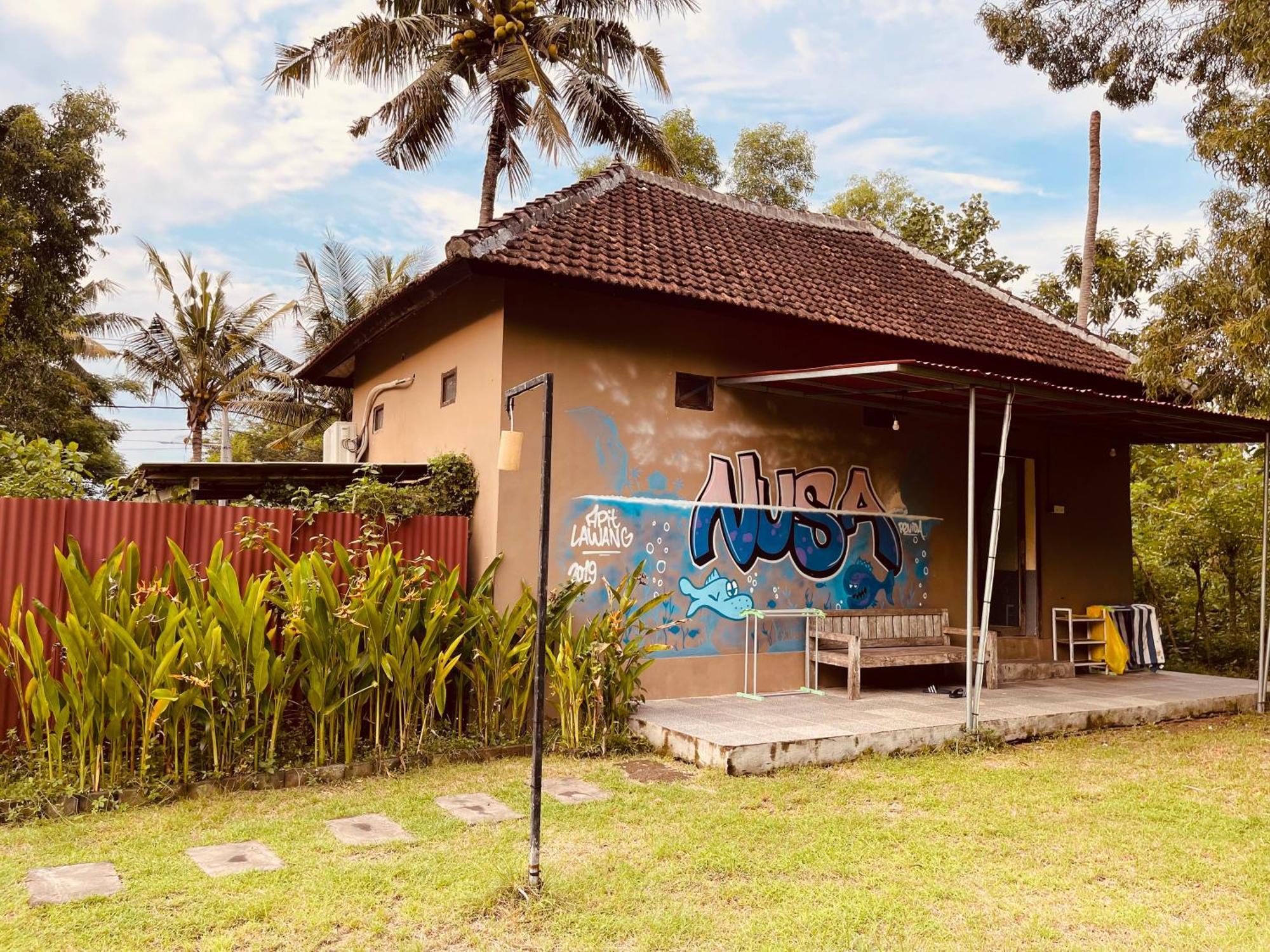 Pedidi Penida Hostel Batununggul Ngoại thất bức ảnh